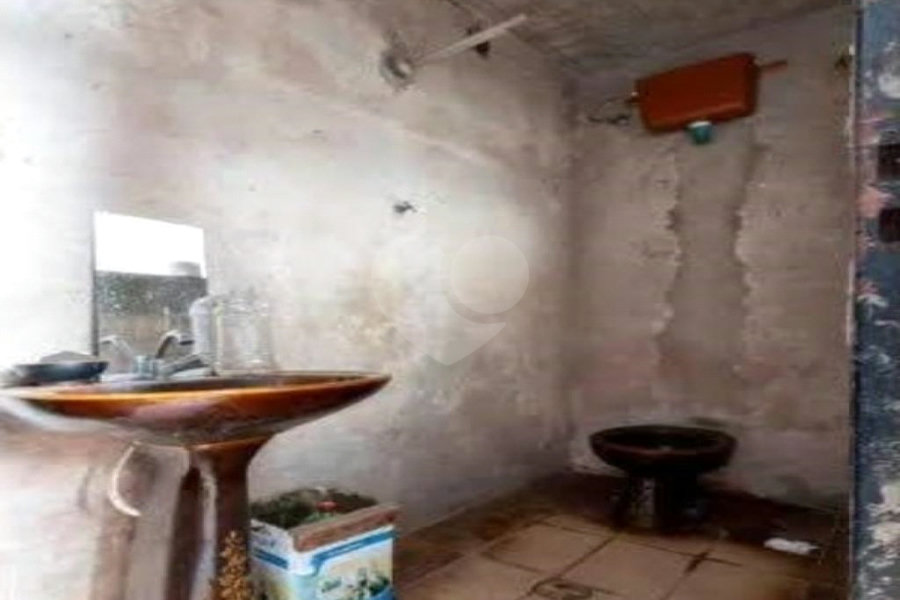 Casa à venda com 3 quartos, sendo 1 suíte, em Itaquera, São Paulo, SP