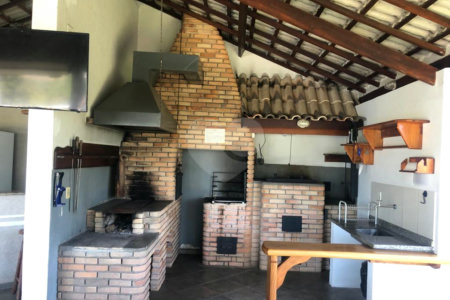 Sobrado à venda com 2 suítes no Centro, Bom Jesus dos Perdões, SP