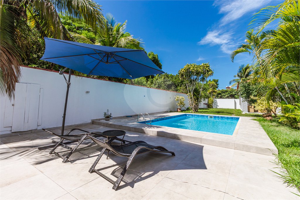 Casa à venda com 3 quartos, sendo 1 suíte,  em Manguinhos, Armação dos Búzios, RJ
