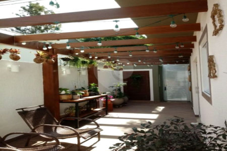 Casa à venda com 3 quartos, sendo 1 suíte, no condomínio Bosque de Grevilea, Vinhedo - SP