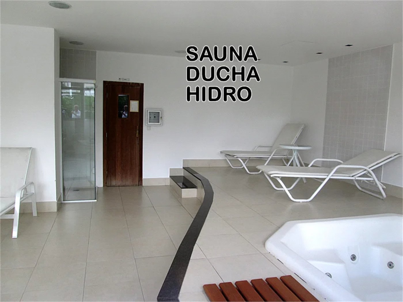 Apartamento à venda com 3 suítes em Jardim Londrina, São Paulo, SP