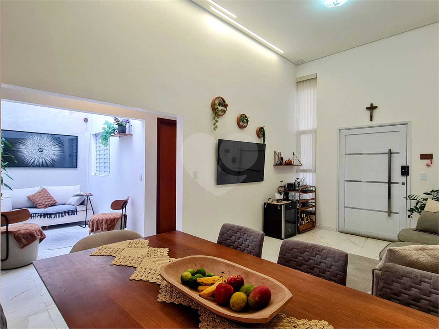 Casa à venda com 3 quartos, sendo 1 suíte, no condomínio Horto Florestal Iii, Sorocaba - SP