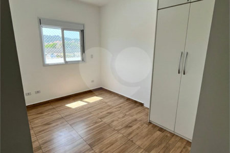 Apartamento à venda com 3 quartos, sendo 1 suíte, em Jardim Villaça, São Roque, SP