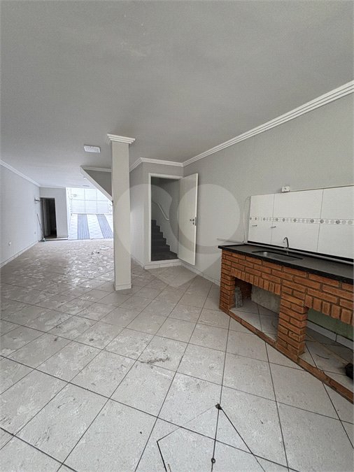Sobrado à venda com 3 quartos, sendo 1 suíte, em Vila Invernada, São Paulo, SP