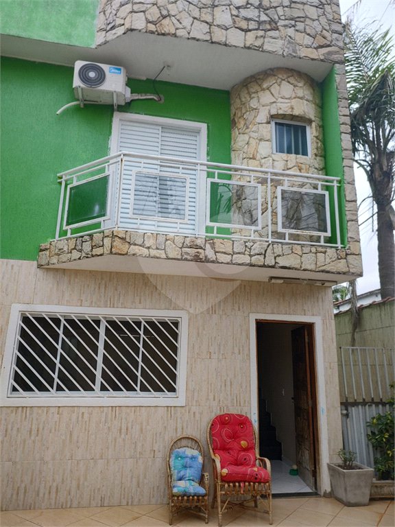 Sobrado à venda com 2 suítes em Vila Carrão, São Paulo, SP