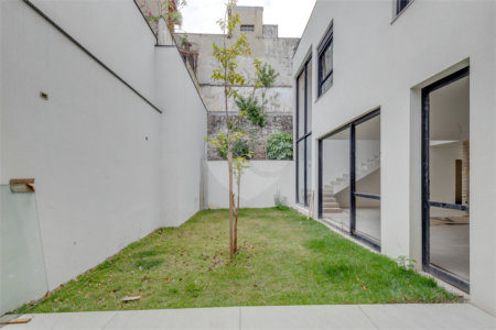 Casa à venda com 4 suítes no condomínio Ocean Village, São Paulo - SP
