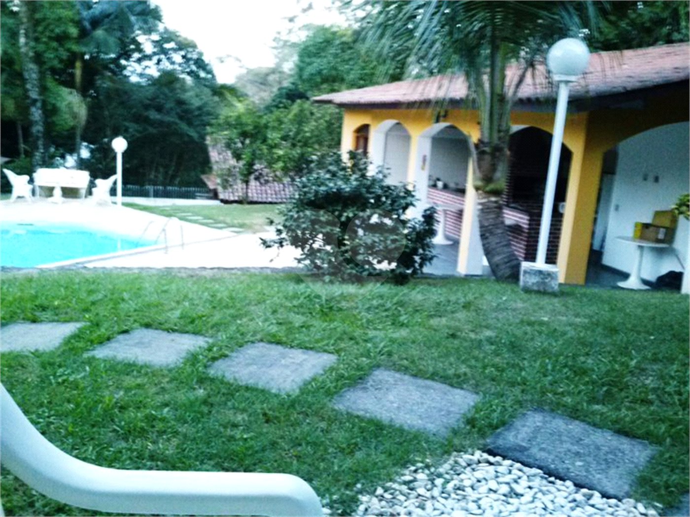 Sobrado à venda com 4 quartos, sendo 2 suítes, em Horto, São Paulo, SP