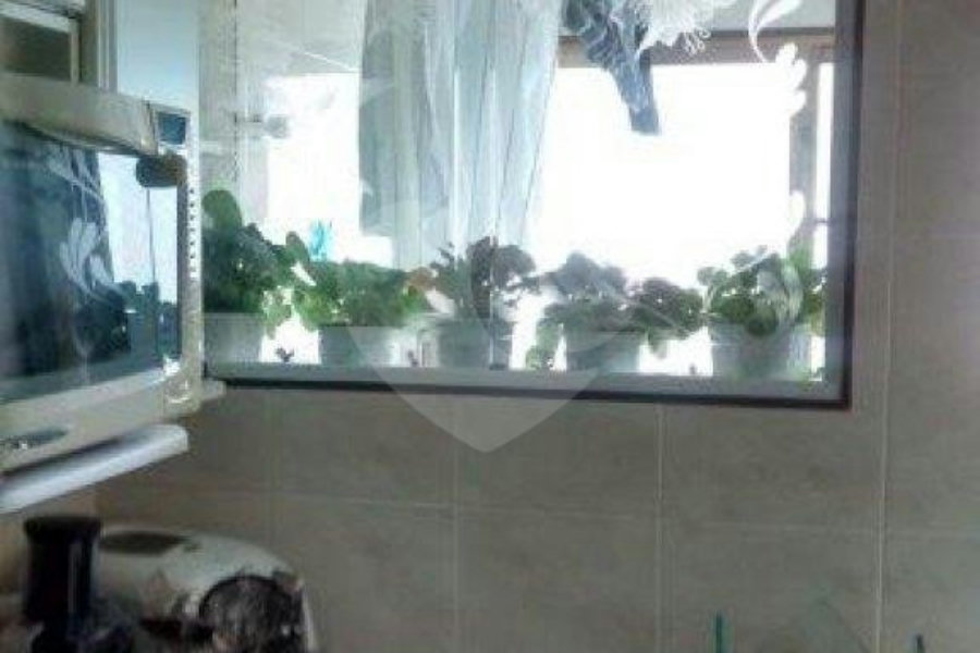 Apartamento à venda com 2 quartos, sendo 1 suíte, em Vila Tupi, Praia Grande, SP