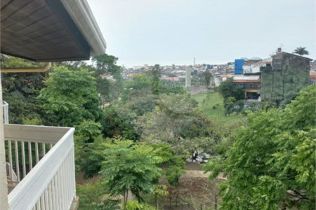 Sobrado à venda com 3 suítes em Alto Ipiranga, Mogi das Cruzes, SP