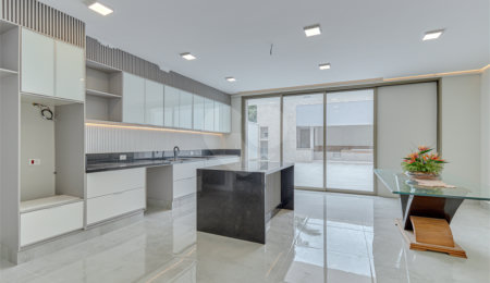 Casa à venda com 4 suítes no condomínio Carmen, São Paulo - SP