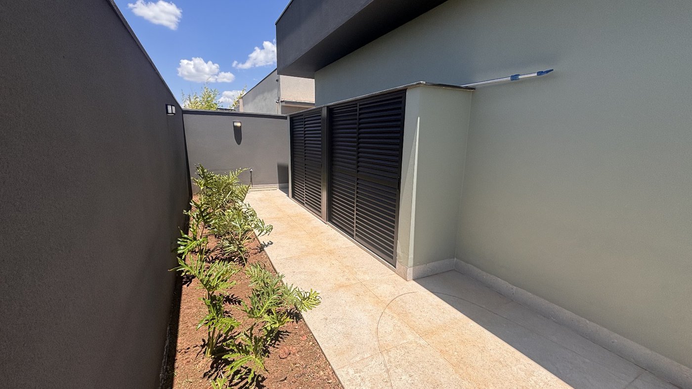Casa à venda com 3 suítes no condomínio Damha IV, Presidente Prudente - SP