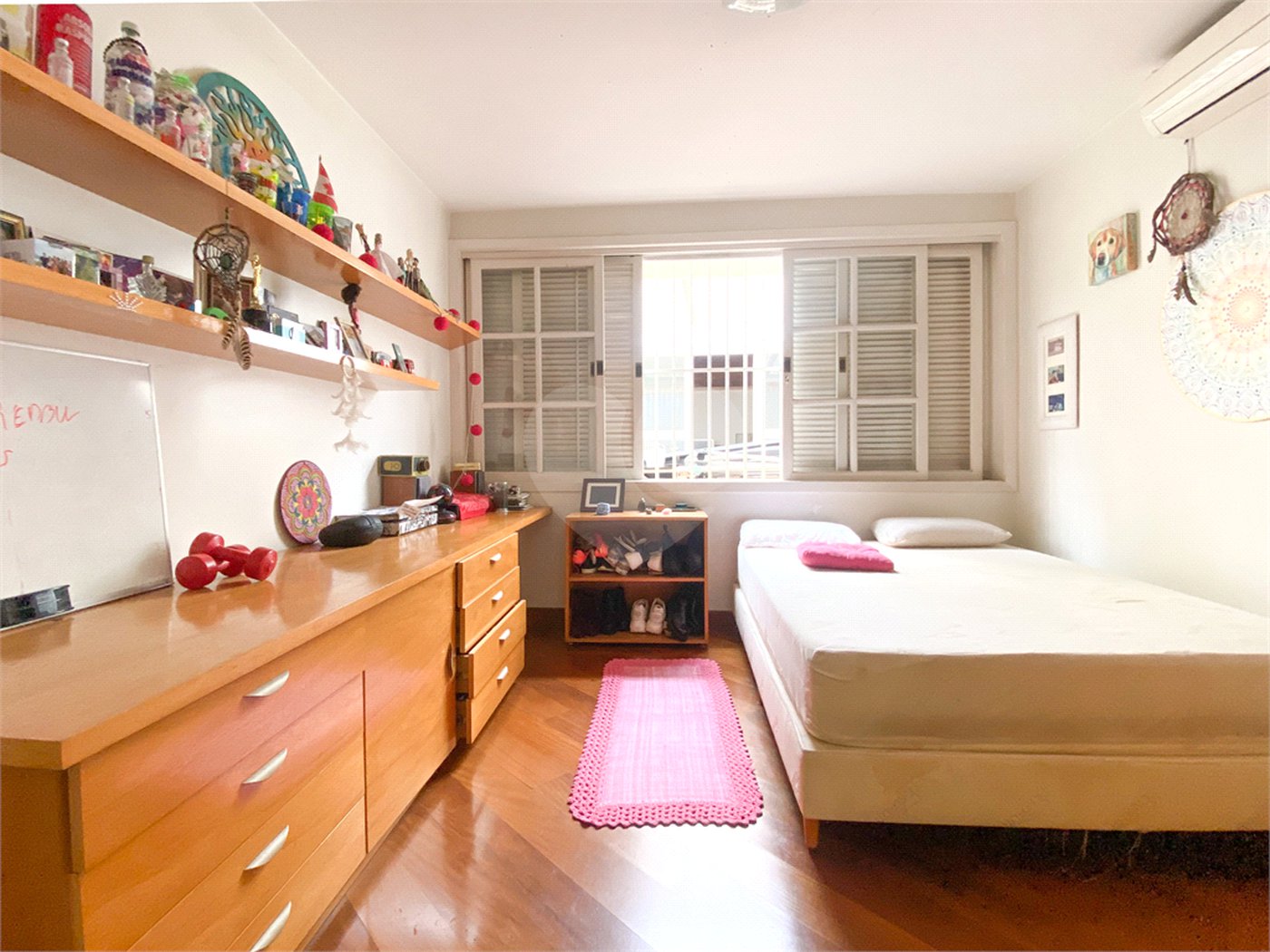 Casa de Vila à venda com 5 quartos, sendo 4 suítes, em Chácara Santo Antônio, São Paulo, SP