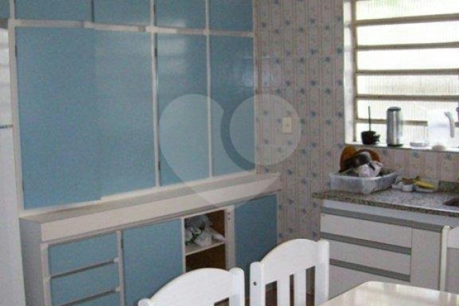 Sobrado à venda com 4 quartos em Parada Inglesa, São Paulo, SP