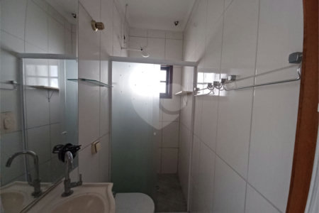 Sobrado à venda com 4 quartos, sendo 1 suíte, em Vila Gustavo, São Paulo, SP