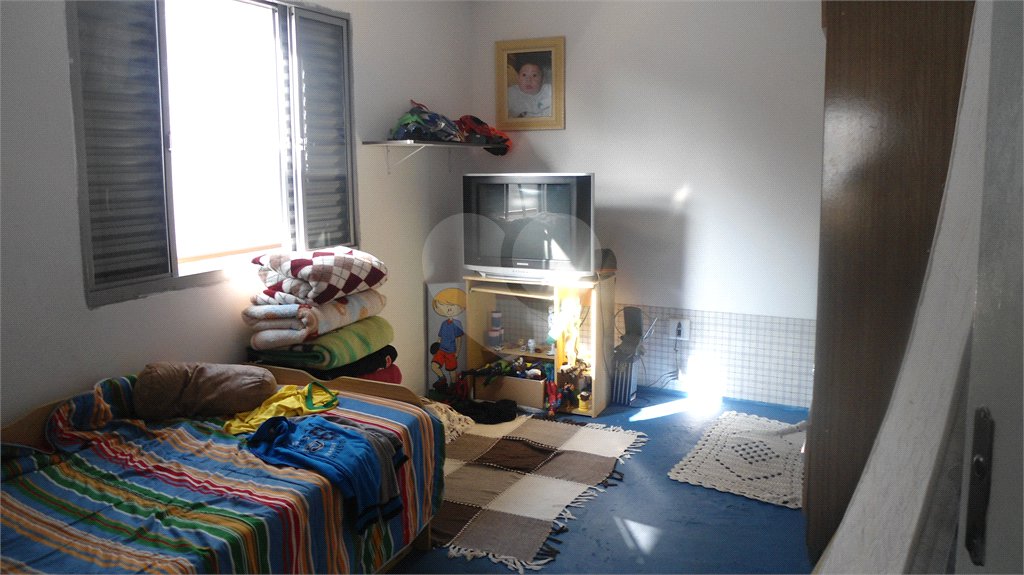 Sobrado à venda com 5 quartos, sendo 2 suítes,  em Vila Cidinha, Mogi das Cruzes, SP