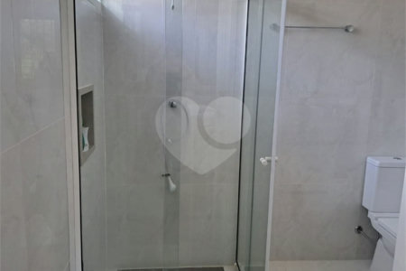 Casa Térrea à venda com 3 quartos, sendo 2 suítes,  em Vila Oliveira, Mogi das Cruzes, SP