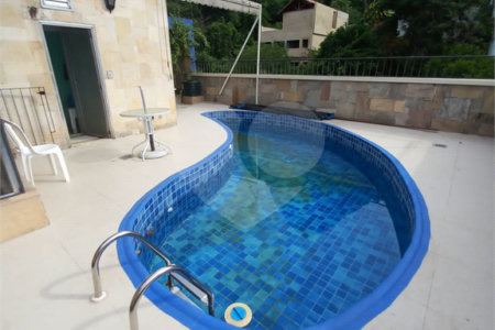 Cobertura à venda com 5 quartos, sendo 2 suítes,  em Grajaú, Rio de Janeiro, RJ