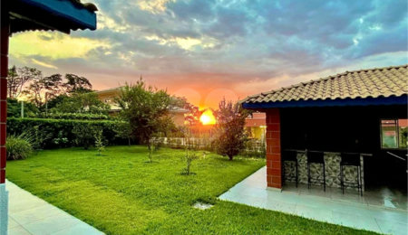 Casa à venda com 4 suítes no condomínio Vale do Lago, Sorocaba - SP
