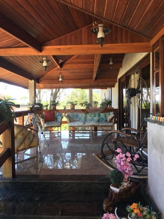 Casa à venda com 3 suítes no condomínio Alpes Caieras, Caieiras - SP