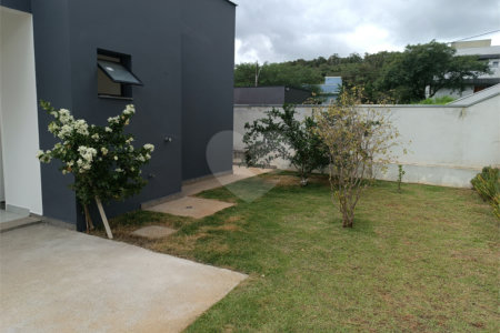 Casa à venda com 3 suítes no condomínio Altos de São Roque, São Roque - SP