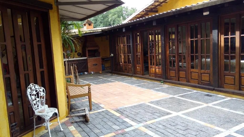 Casa à venda ou para alugar com 4 quartos, sendo 3 suítes, em Lapa, São Paulo, SP