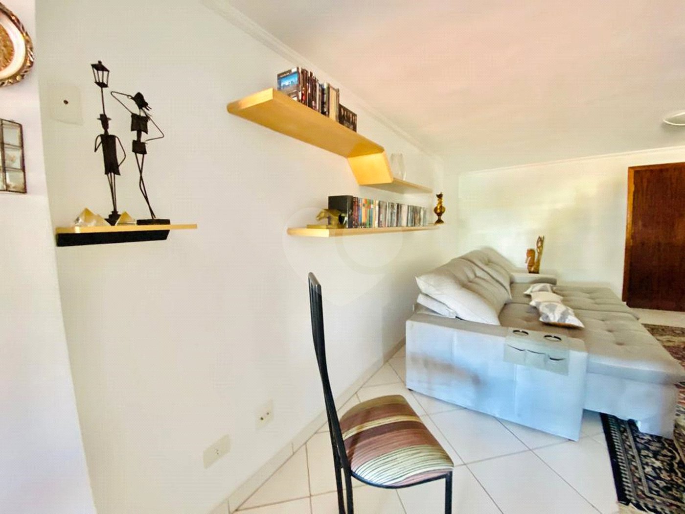 Sobrado à venda com 3 quartos, sendo 1 suíte, em Tremembé, São Paulo, SP
