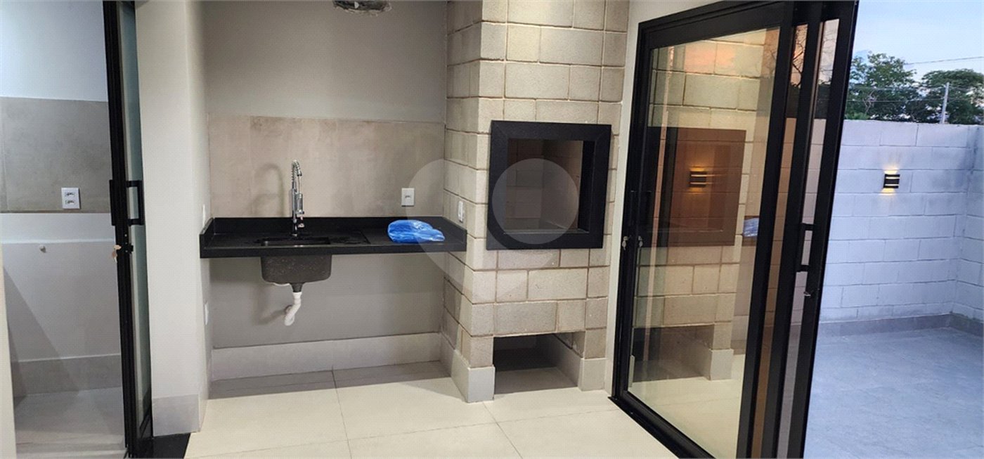 Casa à venda com 2 quartos, sendo 1 suíte, no condomínio Florais Esmeralda, Cuiabá - MT