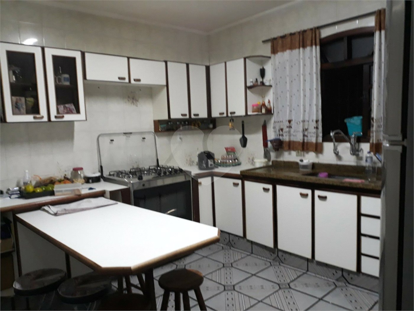 Sobrado à venda com 4 quartos, sendo 2 suítes, em Parque Edu Chaves, São Paulo, SP