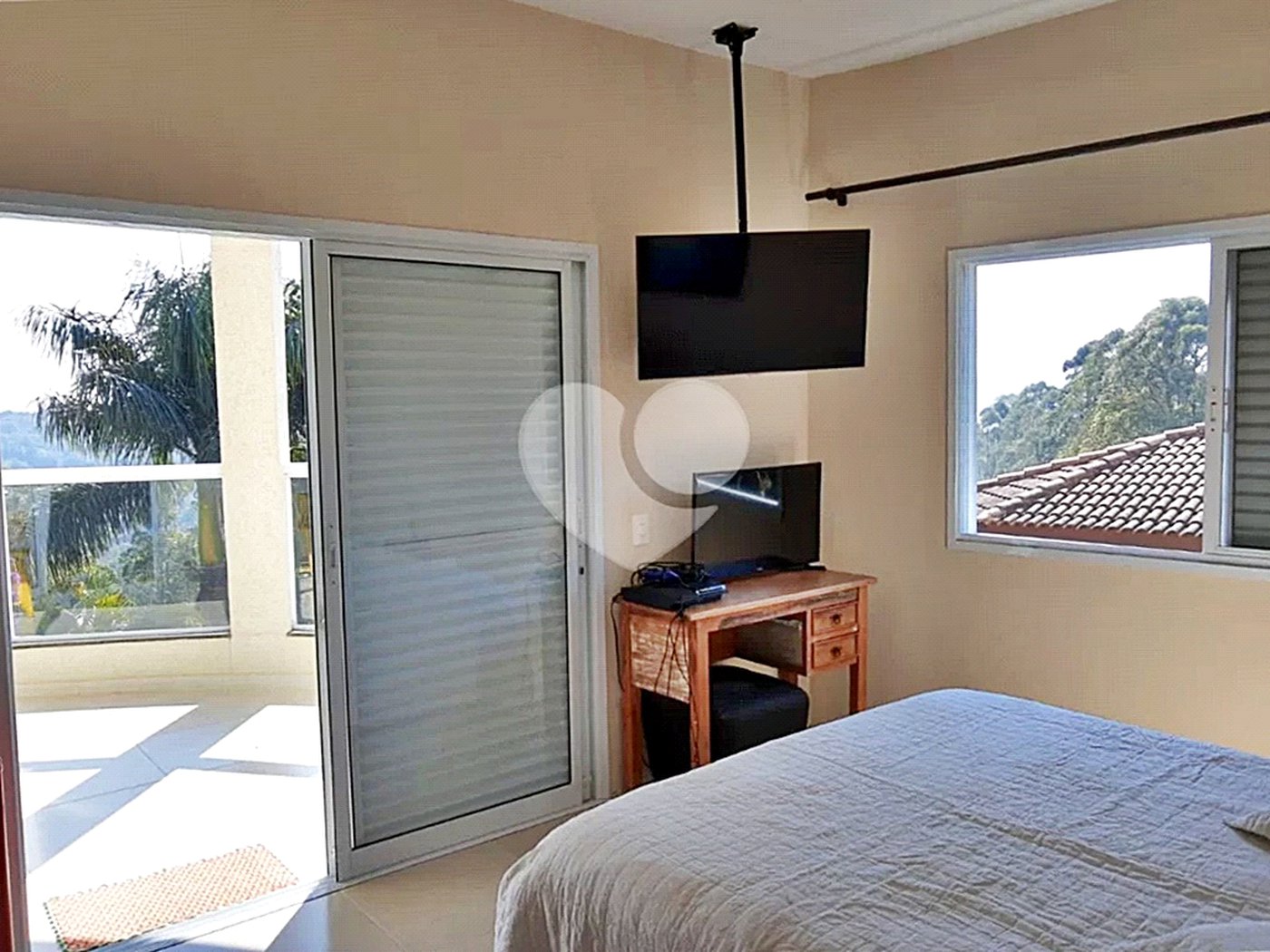 Casa à venda com 4 suítes no condomínio Parque Petrópolis 4 Secção, Mairiporã - SP
