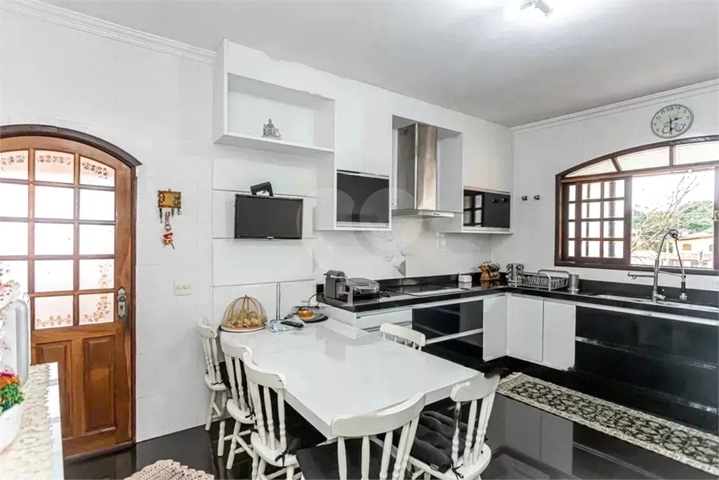 Sobrado à venda com 3 suítes em Vila Bonilha, São Paulo, SP