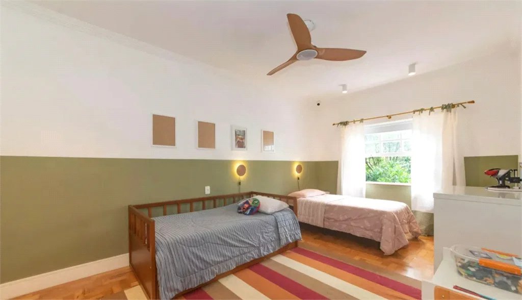 Sobrado à venda com 4 quartos, sendo 1 suíte, em Cidade Monções, São Paulo, SP