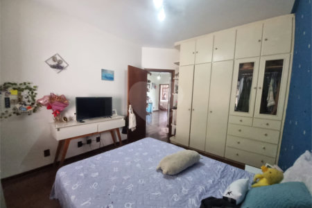 Sobrado à venda com 3 quartos, sendo 1 suíte,  em Vila Trujillo, Sorocaba, SP