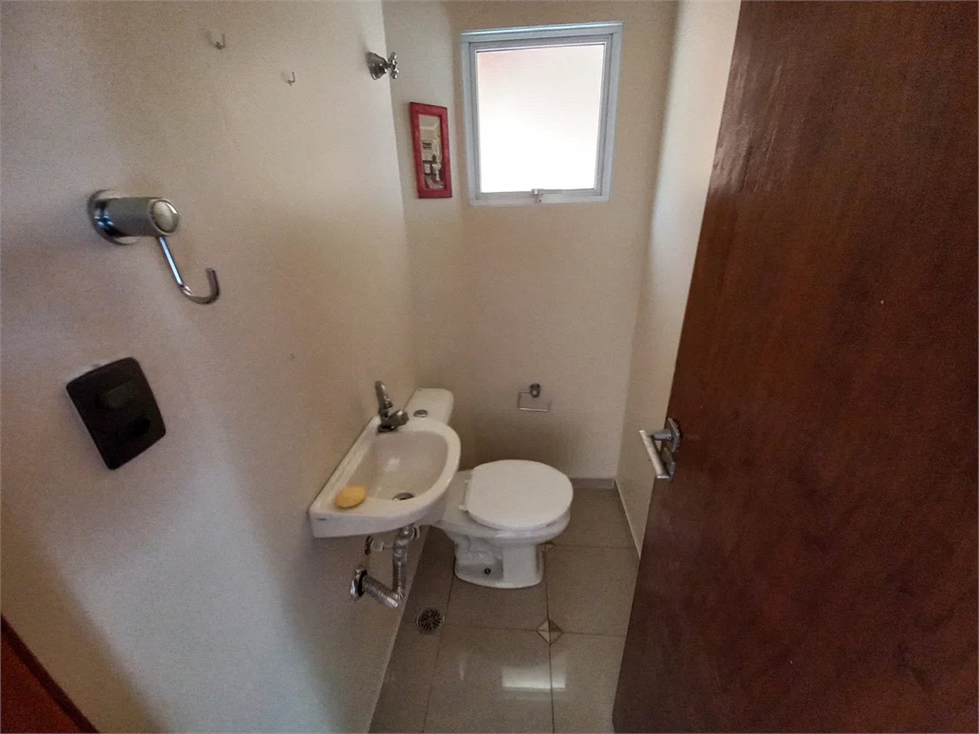 Sobrado à venda com 3 quartos, sendo 1 suíte, em Lar São Paulo, São Paulo, SP