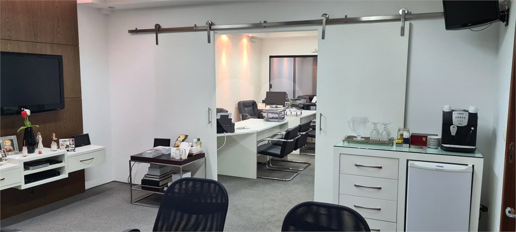 Sobrado à venda com 3 quartos, sendo 1 suíte, em Vila Mariana, São Paulo, SP