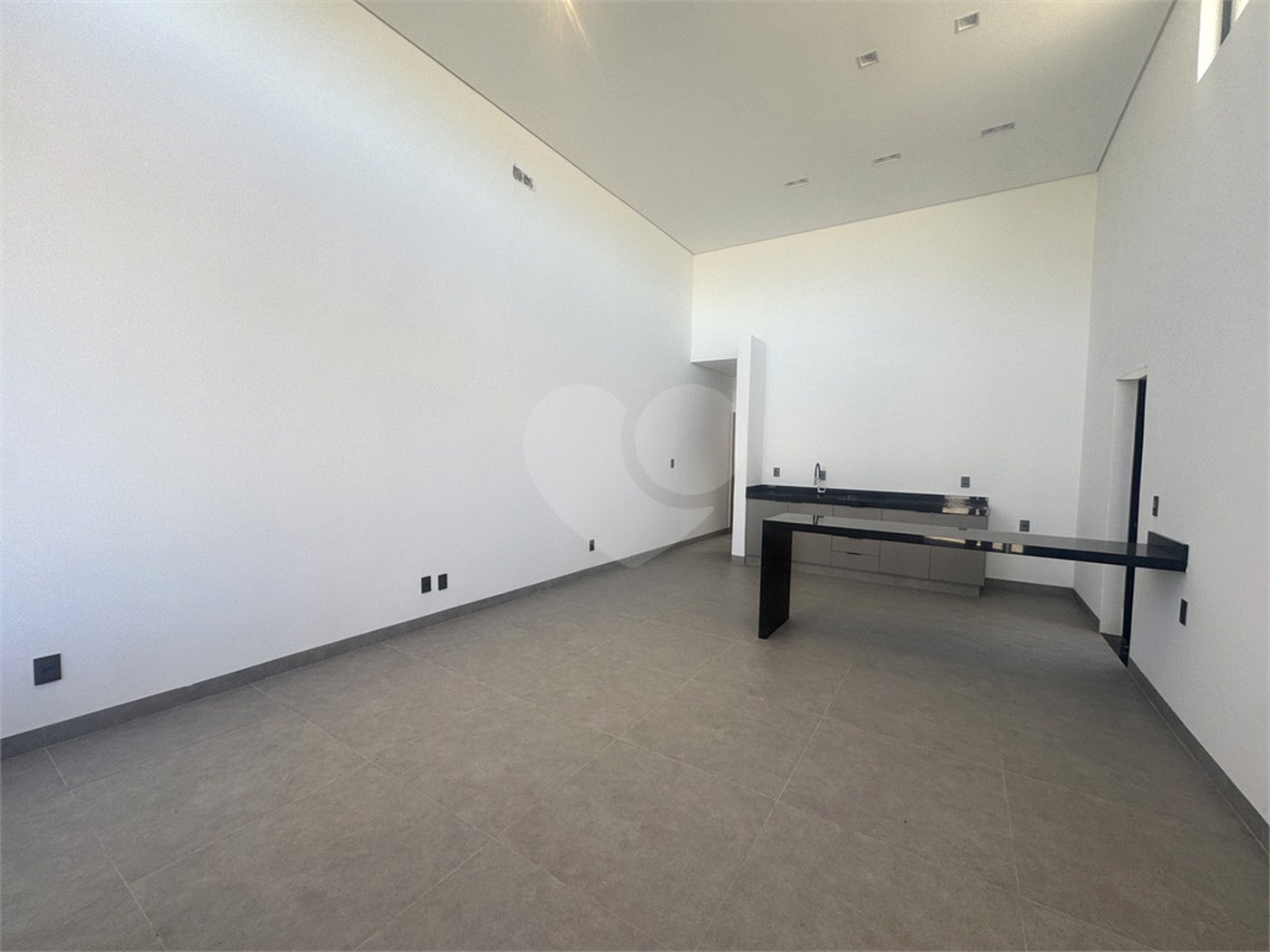 Casa à venda com 3 quartos, sendo 1 suíte, no condomínio Residencial Villagio Wanel, Sorocaba - SP