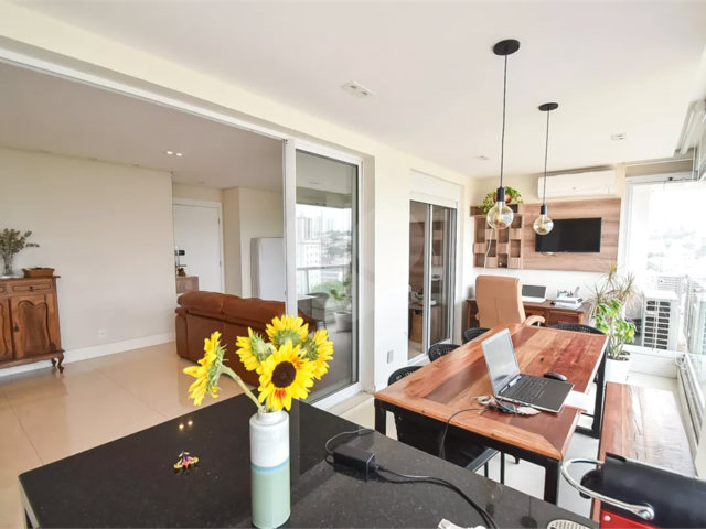 Apartamento à venda com 2 suítes em Vila Mariana, São Paulo, SP