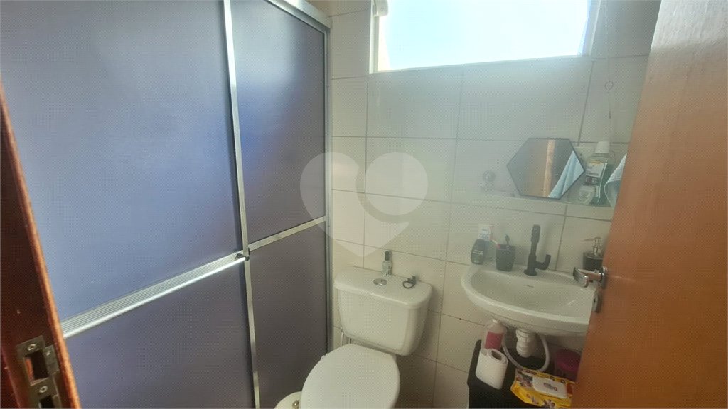 Casa à venda com 2 quartos no condomínio Karolyne, Votorantim - SP