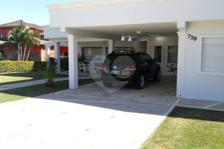 Casa à venda com 4 quartos, sendo 2 suítes, no condomínio Monte Belo, Salto - SP