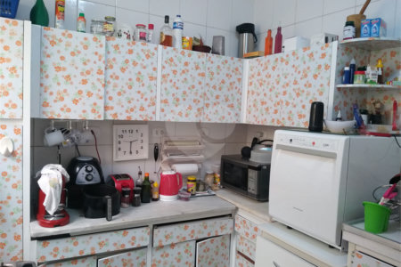 Sobrado à venda com 4 quartos, sendo 3 suítes,  em Vila Monumento, São Paulo, SP
