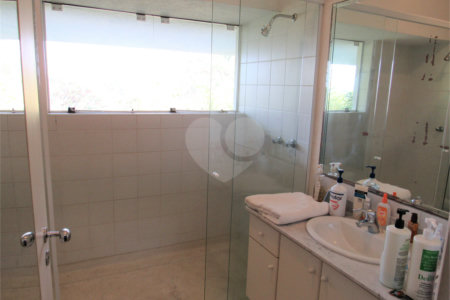 Casa à venda com 3 quartos, sendo 1 suíte, em Guarapiranga, São Paulo, SP