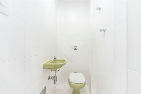 Apartamento à venda com 3 quartos, sendo 1 suíte, em Itaim Bibi, São Paulo, SP