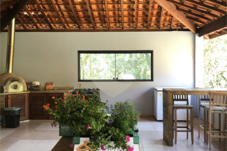 Chácara à venda com 6 quartos, sendo 2 suítes, em Jardim Brogotá, Atibaia, SP