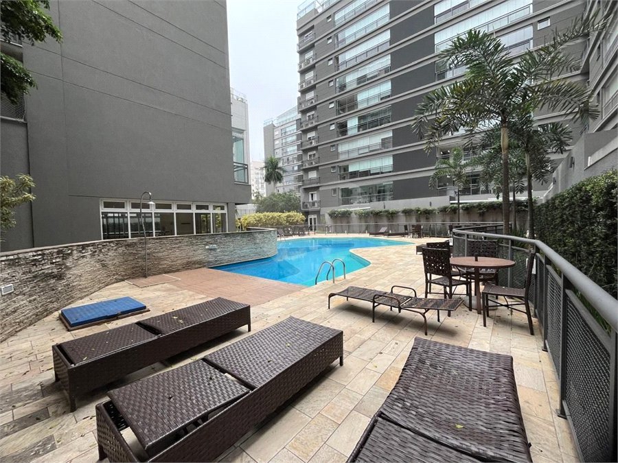 Apartamento à venda com 3 suítes em Bosque da Saúde, São Paulo, SP