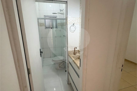 Casa à venda com 2 quartos no condomínio Carvalho Lagares, Poá - SP
