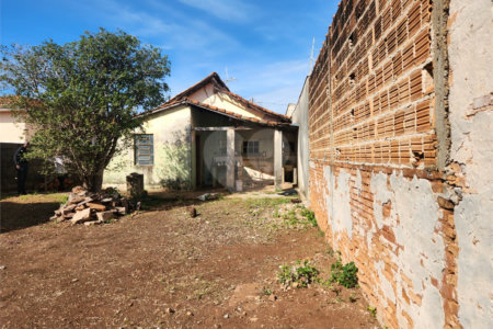 Casa à venda com 2 quartos em Vila Cidade Industrial (vila Xavier), Araraquara, SP