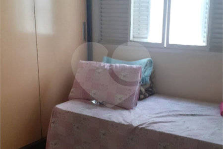 Casa à venda com 7 quartos, sendo 1 suíte, em Aliança, Osasco, SP