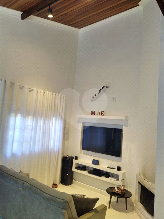 Casa à venda com 3 quartos, sendo 1 suíte, no condomínio Conjunto Vila- Loteamento Vitória Régia, Atibaia - SP