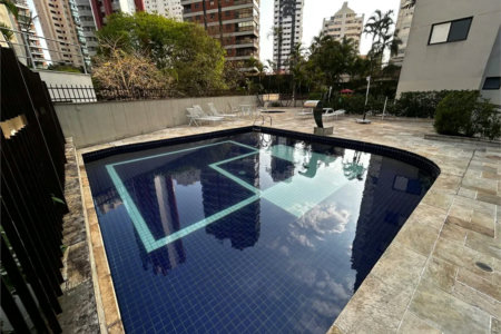 Apartamento à venda com 3 quartos, sendo 1 suíte, em Vila Andrade, São Paulo, SP