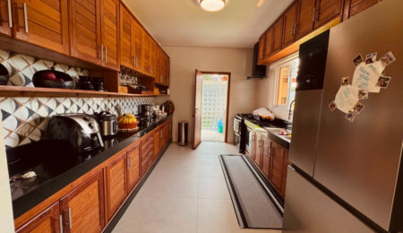 Casa para alugar com 2 suítes, no condomínio Outeiro São Francisco, Porto Seguro - BA