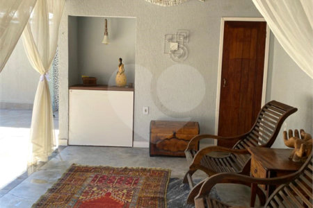 Casa em condomínio à venda com 3 quartos, sendo 2 suítes, em Caravelas, Armação dos Búzios, RJ